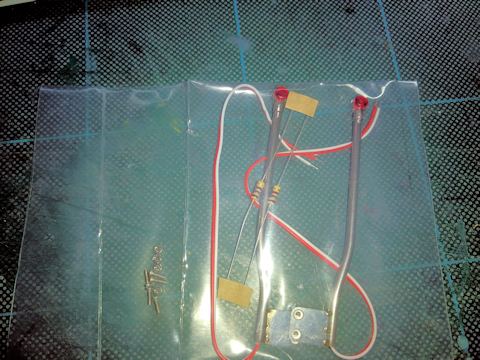 DMW - Post Marker Light, Long - Red/White