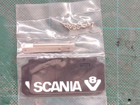 DMW - Front Flaps, Scania V8