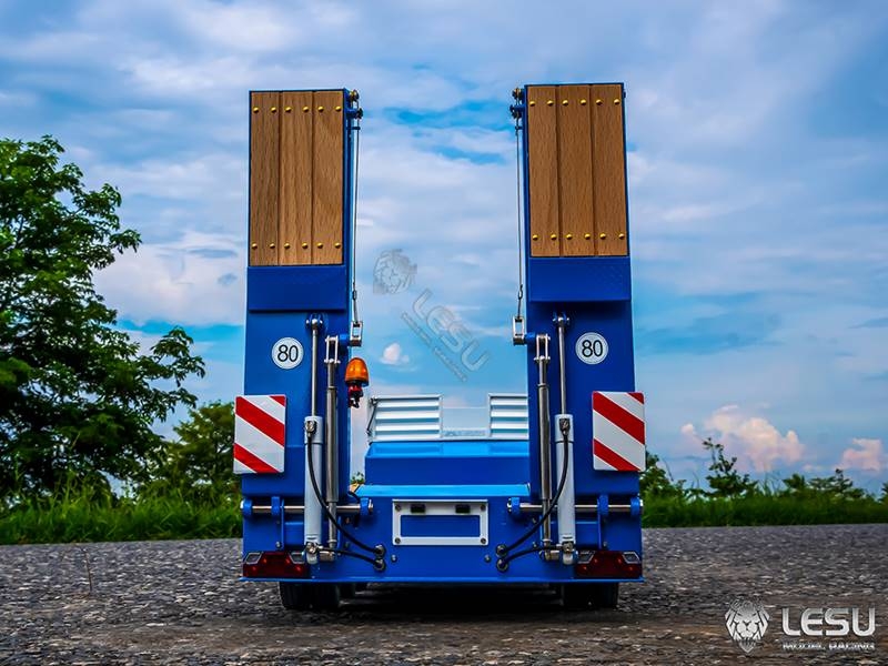 Lesu heavy duty semi-trailer with ramps