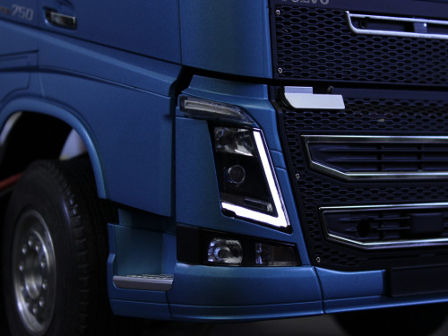 Headlight Volvo FH16