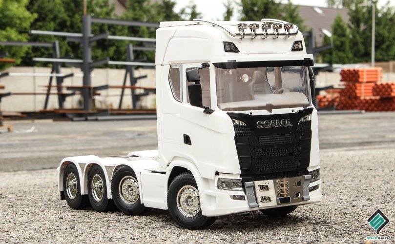 Front bumper towing/ hitch for Scania S770